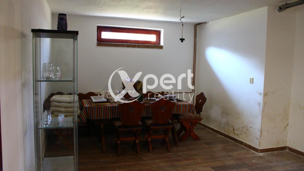 Rodinný dom v španielskom štýle v obci Trhová Hradská