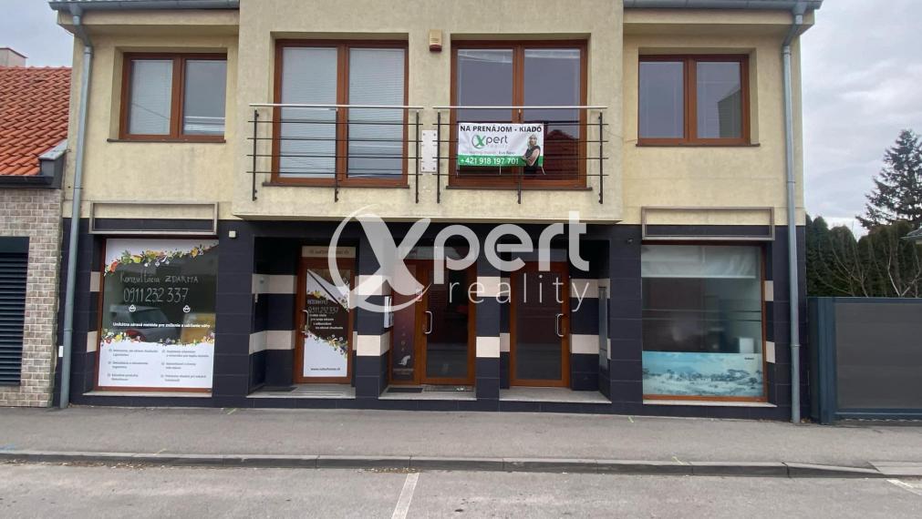 PRENAJATÉ !!!Na prenájom obchodný priestor  62 m2 na ulici Komenského v Dunajskej Strede