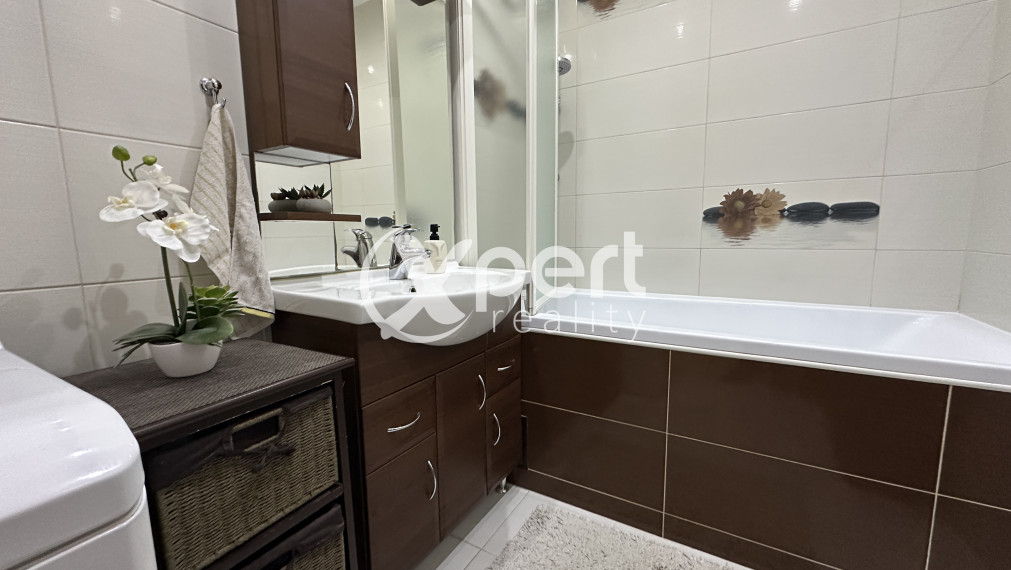 ZÍŽENÁ CENA. Na predaj 3-izbový byt s loggiou–Šaľa-Veča