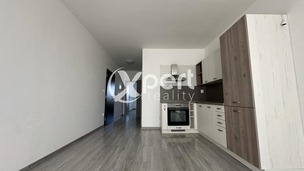 Slnečný 3 izbový byt na predaj-Parkovacie státie grátis