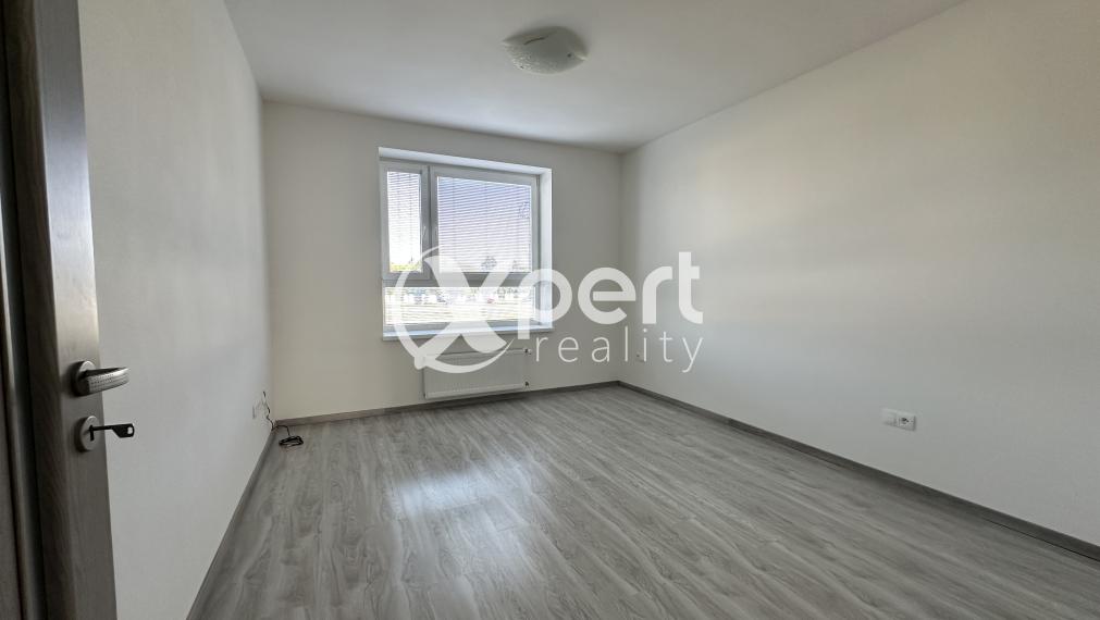 Slnečný 3 izbový byt a vlastné parkovanie ako bonus