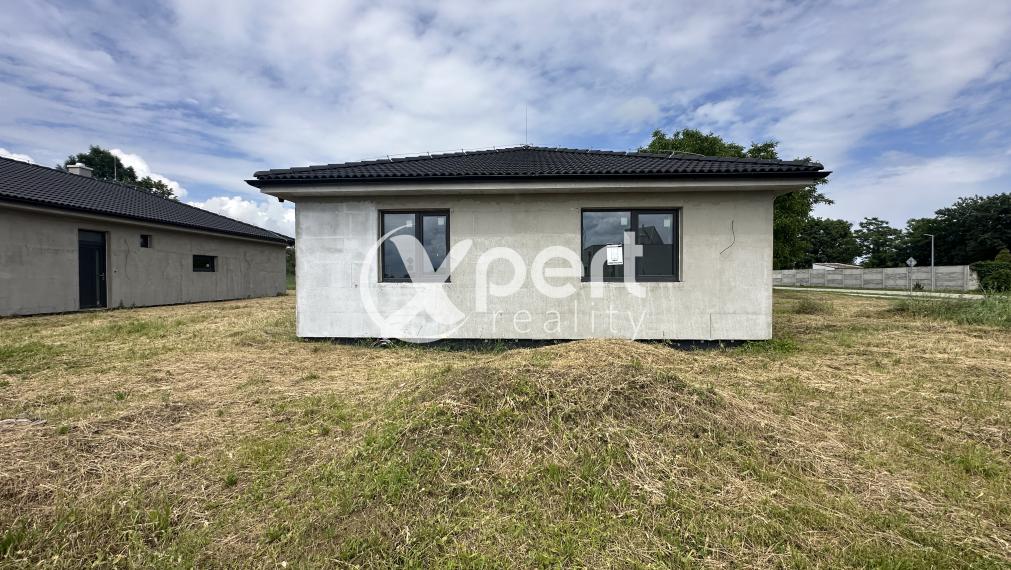 NOVOSTAVBA RODINNÉHO DOMU-ŠPIČKOVÉ BÝVANIE V NOVOM