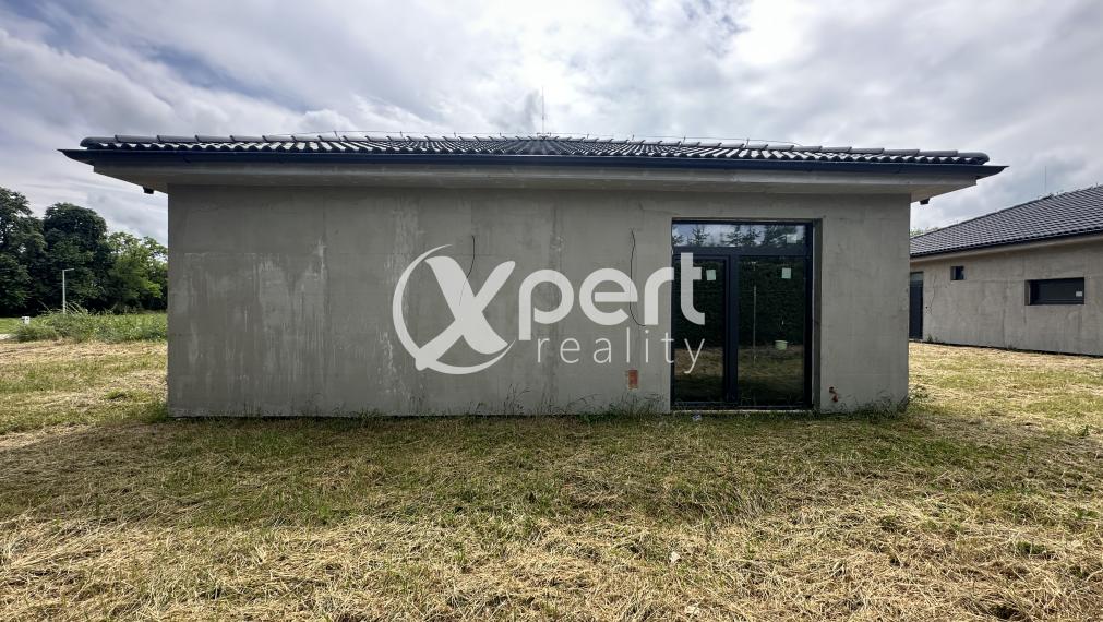 NOVOSTAVBA RODINNÉHO DOMU-ŠPIČKOVÉ BÝVANIE V NOVOM