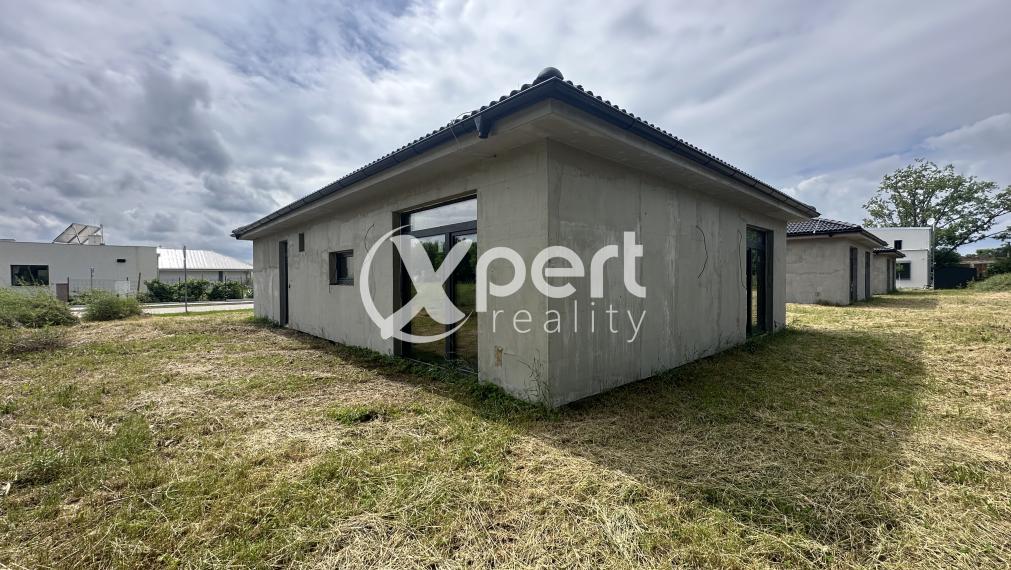 NOVOSTAVBA RODINNÉHO DOMU-ŠPIČKOVÉ BÝVANIE V NOVOM