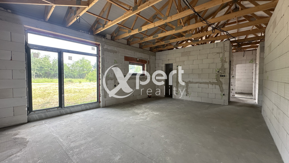 NOVOSTAVBA RODINNÉHO DOMU-ŠPIČKOVÉ BÝVANIE V NOVOM