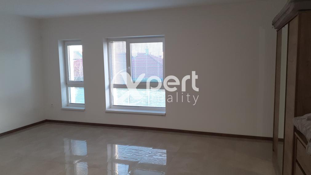 Prenájom priestranného 3i bytu 110m2 v Šamoríne časť Čilistov