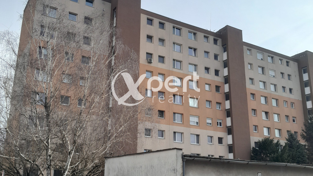 Prenájom  kancelárie v Šamoríne v centre mesta.