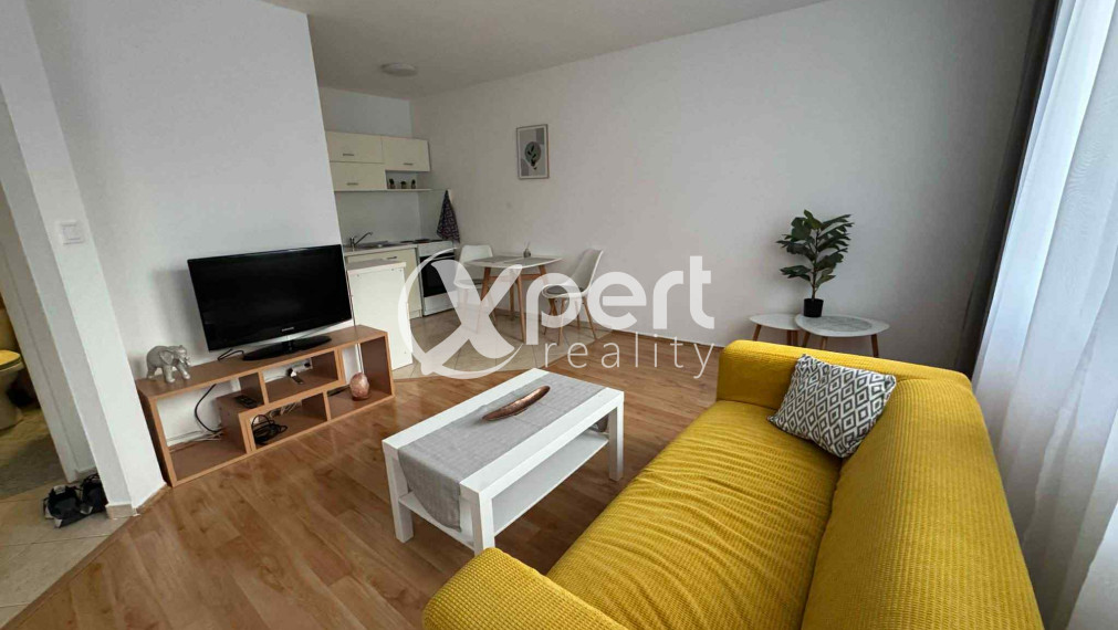 Na prenájom priestranný, krásny a kompletne zariadený 1 izbový v centre Dunajskej Stredy