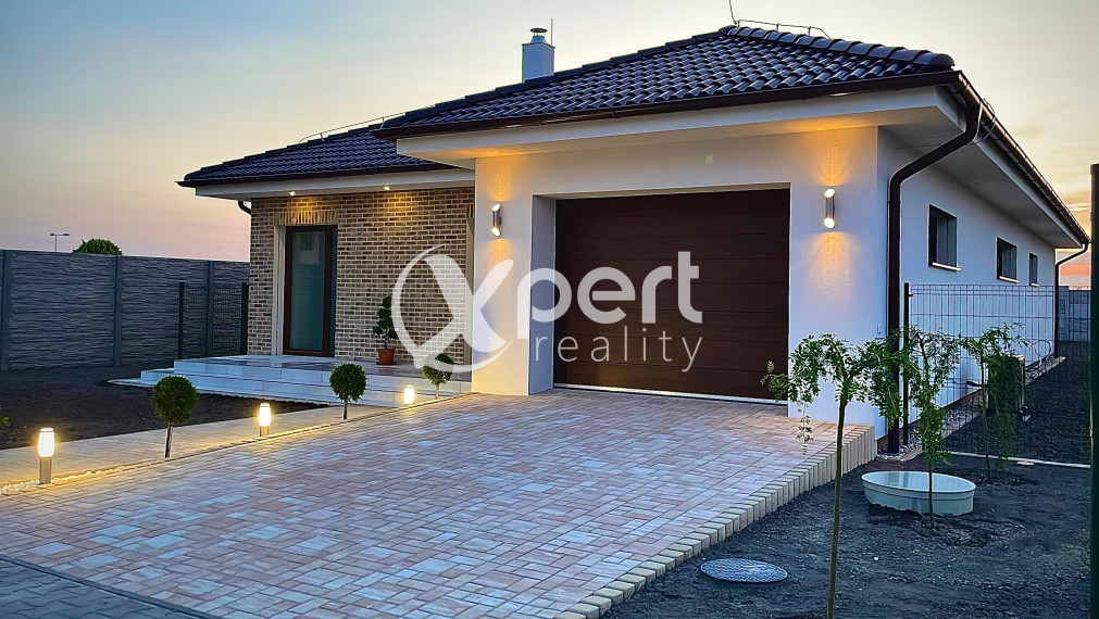 Nadštandardný nový štvorizbový RD s garážou