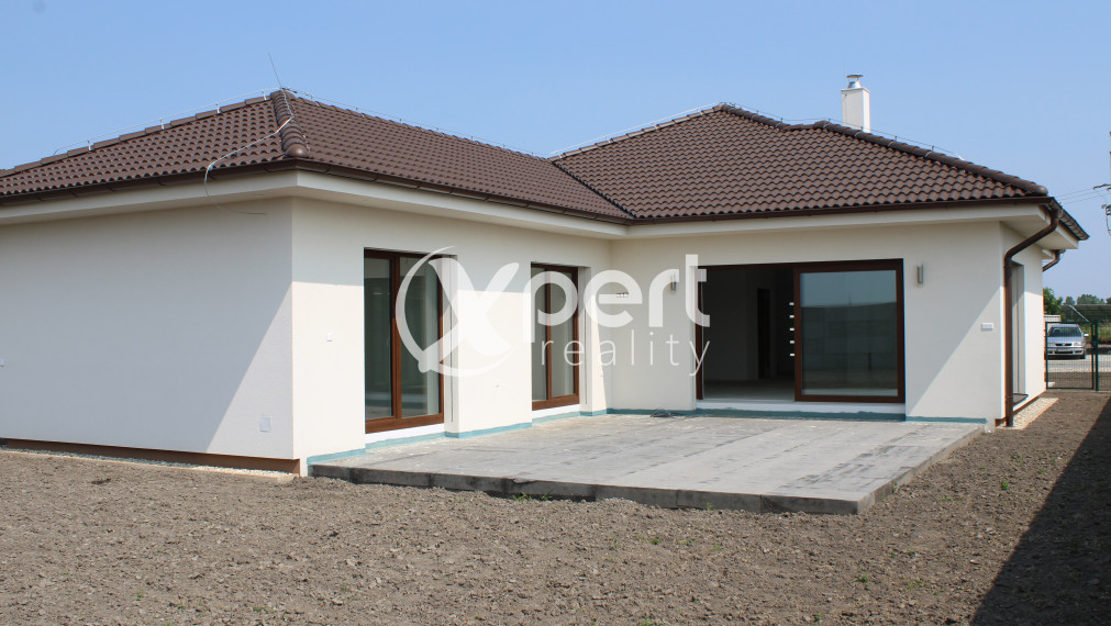 Nadštandardný nový štvorizbový RD s garážou