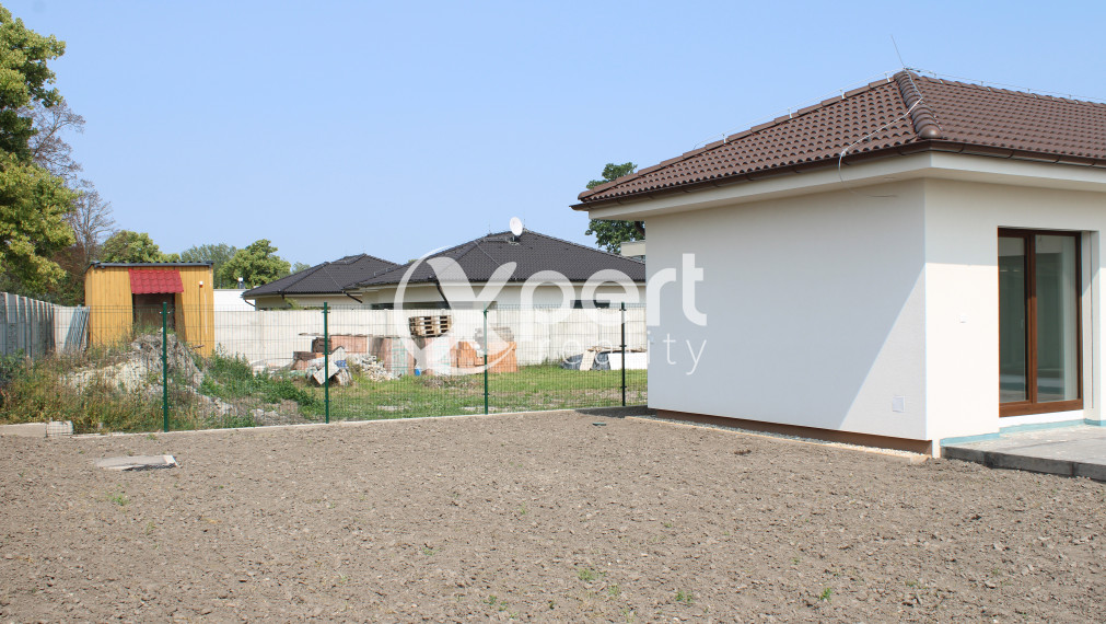 Nadštandardný nový štvorizbový RD s garážou