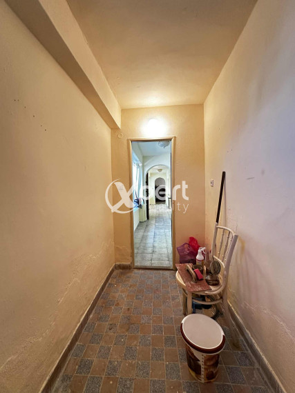 NOVÁ CENA / 140 000,- € Na predaj 3 izbový rodinný dom  s altánkom , s garážou a s krbom v tichej a pokojnej  lokalite v  obci Malé Dvorníky