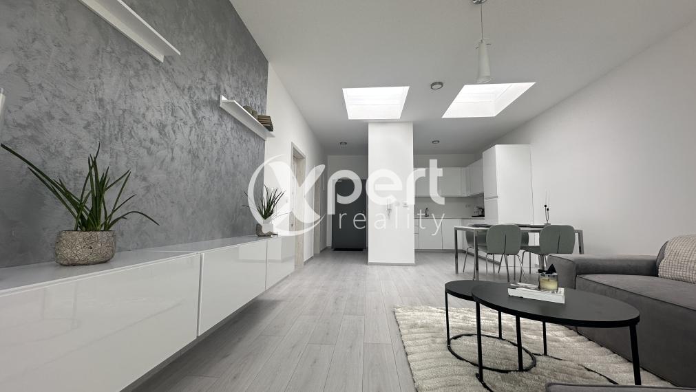 Nový, kompletne zariadený 2-izbový byt v modernej novostavbe