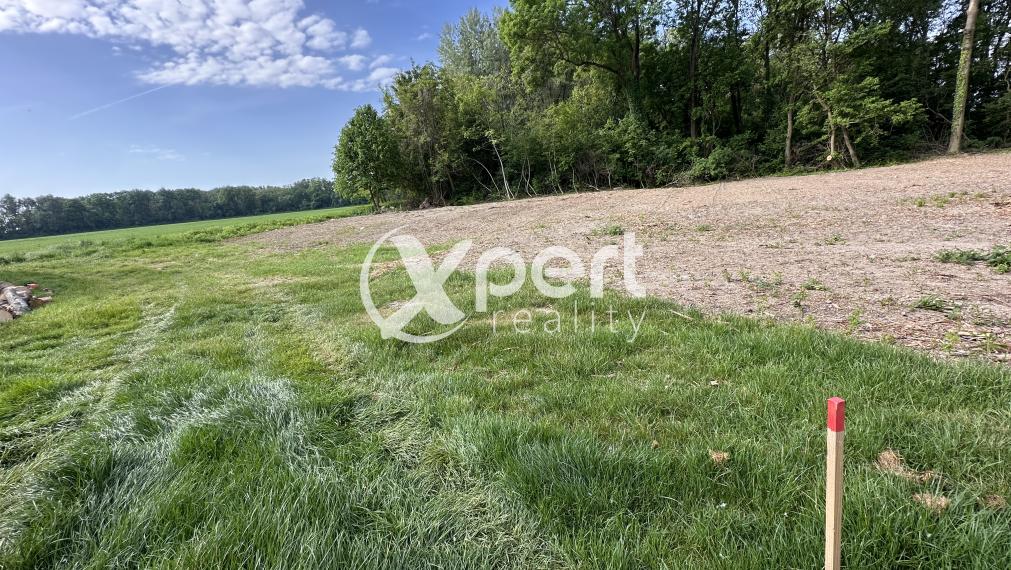 JEDINÁ REALITKA! Slnečný stavebný pozemky do 10km od mesta Veľký Meder