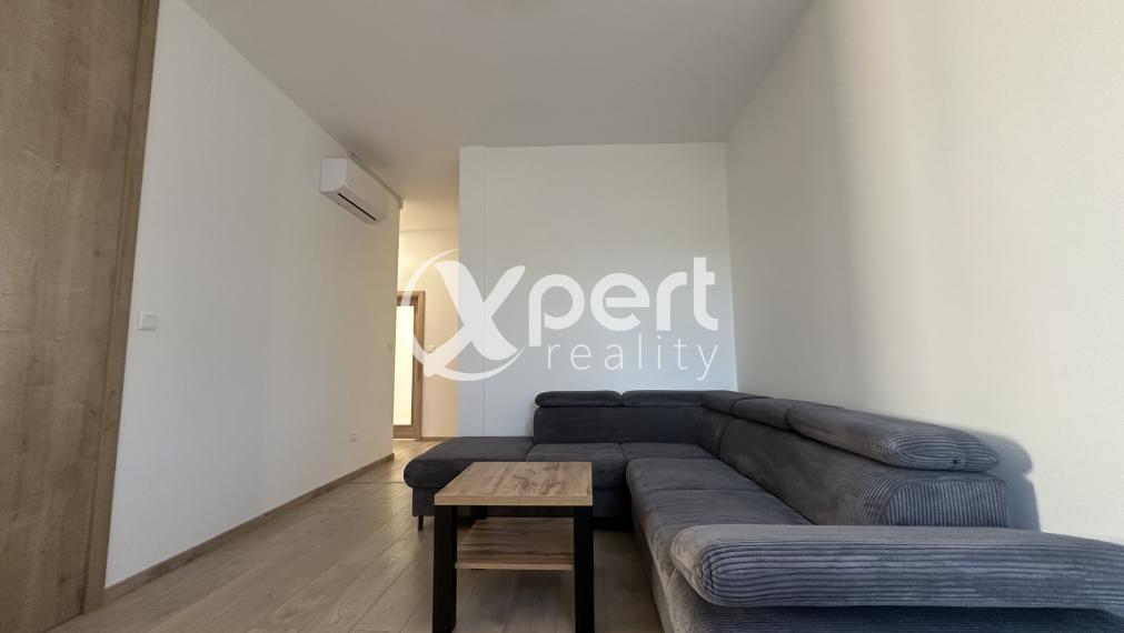 3 - Izbový byt na prenájom s parkovacím miestom