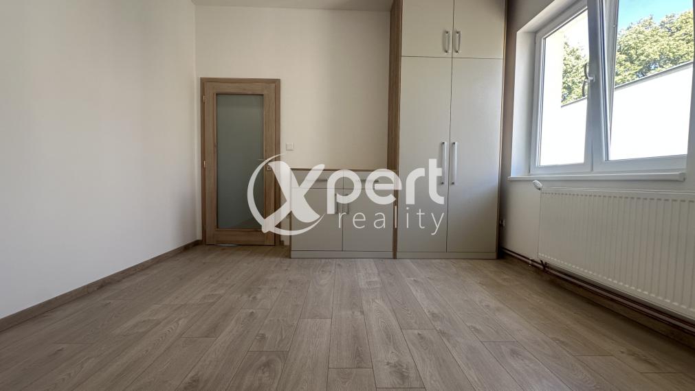 3 - Izbový byt na prenájom s parkovacím miestom