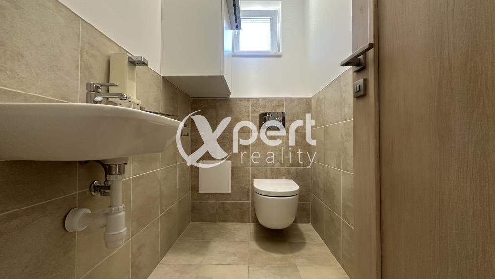 3 - Izbový byt na prenájom s parkovacím miestom