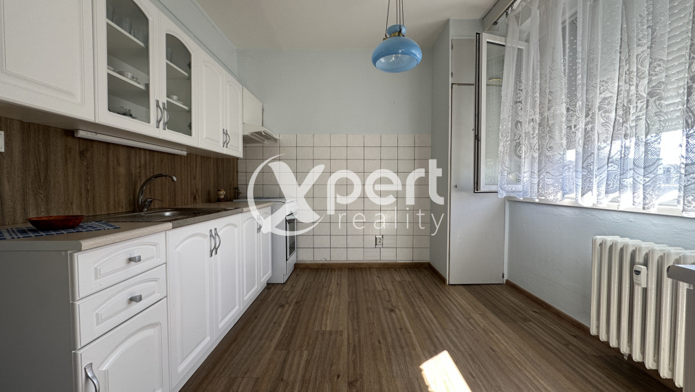 REZERVOVANÉ, 3-izbový byt s loggiou v Galante – Sever