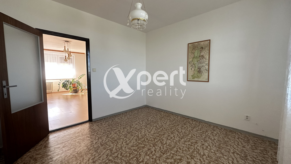 REZERVOVANÉ, 3-izbový byt s loggiou v Galante – Sever