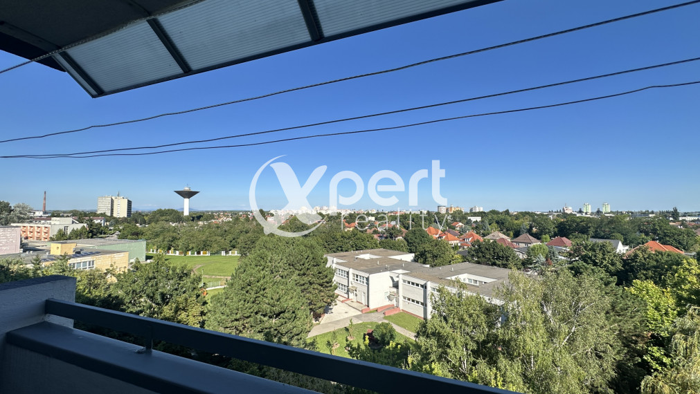 REZERVOVANÉ, 3-izbový byt s loggiou v Galante – Sever