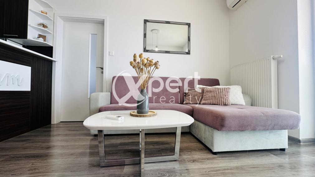 Na prenájom krásny, plne zariadený 2-izbový byt