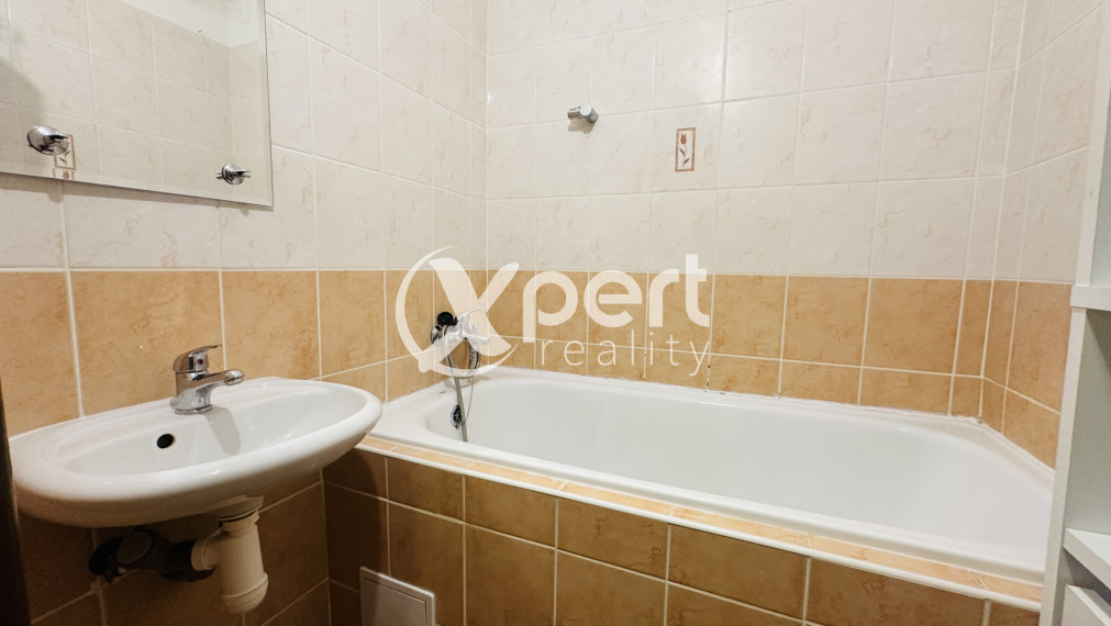 Ponúkame na prenájom krásny, plne zariadený 2-izbový byt.