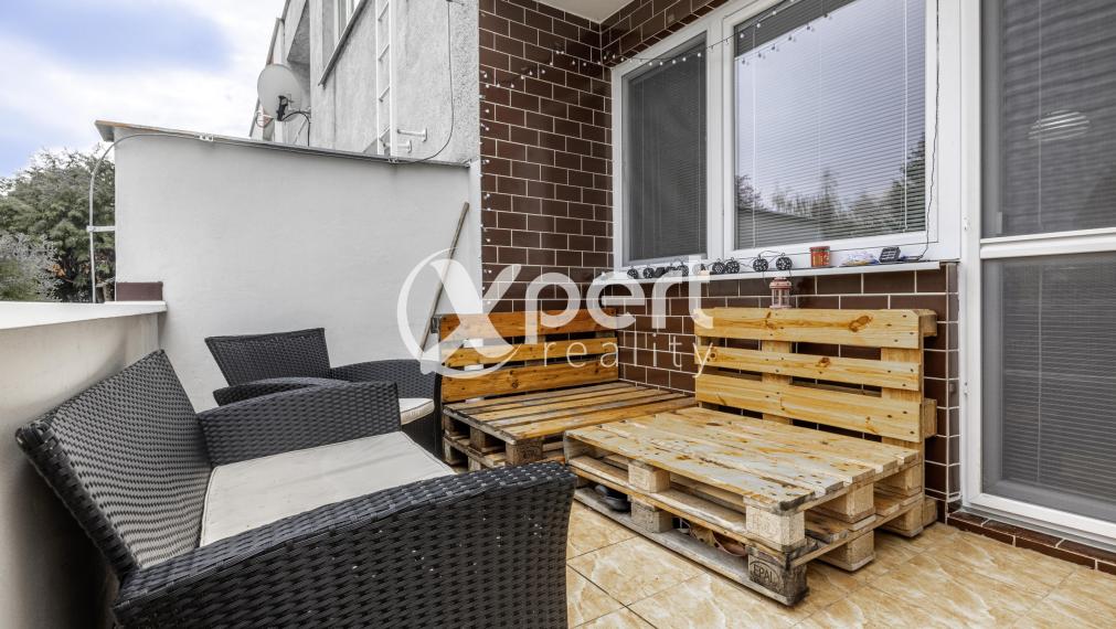 ZNÍŽENÁ CENA. Rodinný dom na predaj s garážou a  záhradou