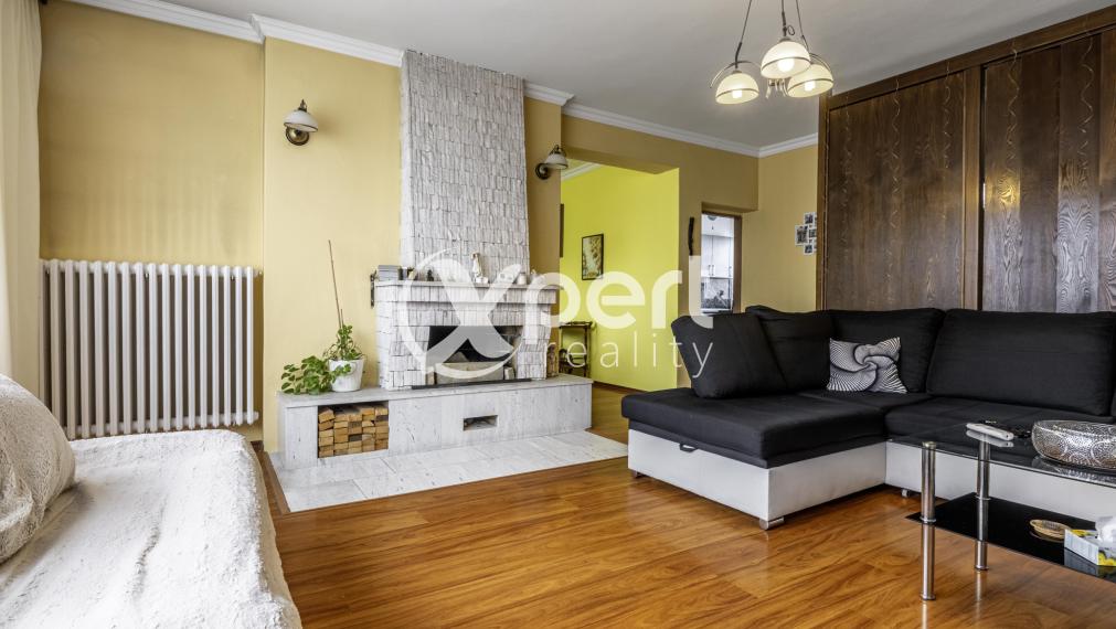 ZNÍŽENÁ CENA. Rodinný dom na predaj s garážou a  záhradou