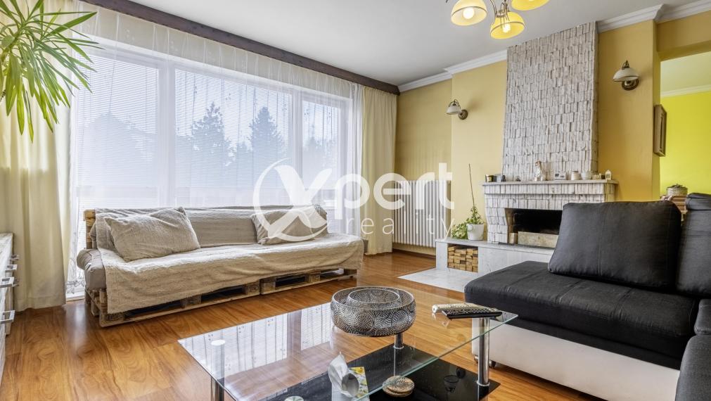 ZNÍŽENÁ CENA. Rodinný dom na predaj s garážou a  záhradou