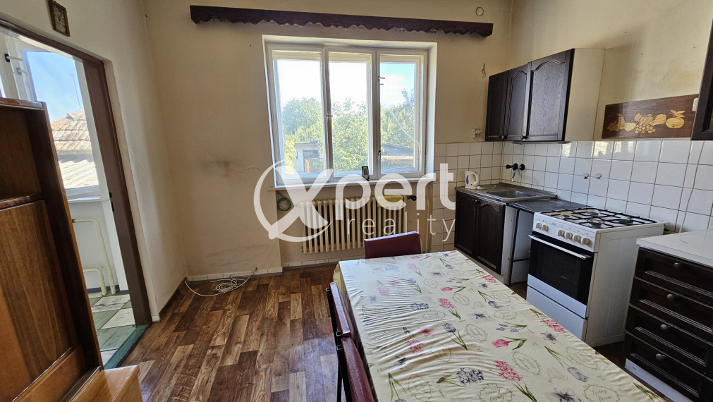 3-izb. RODINNÝ DOM S GARÁŽOU na 1211m2 POZEMKU