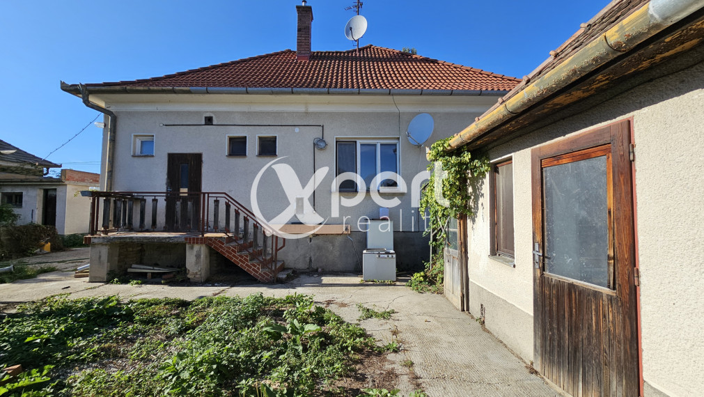 3-izb. RODINNÝ DOM S GARÁŽOU na 1211m2 POZEMKU