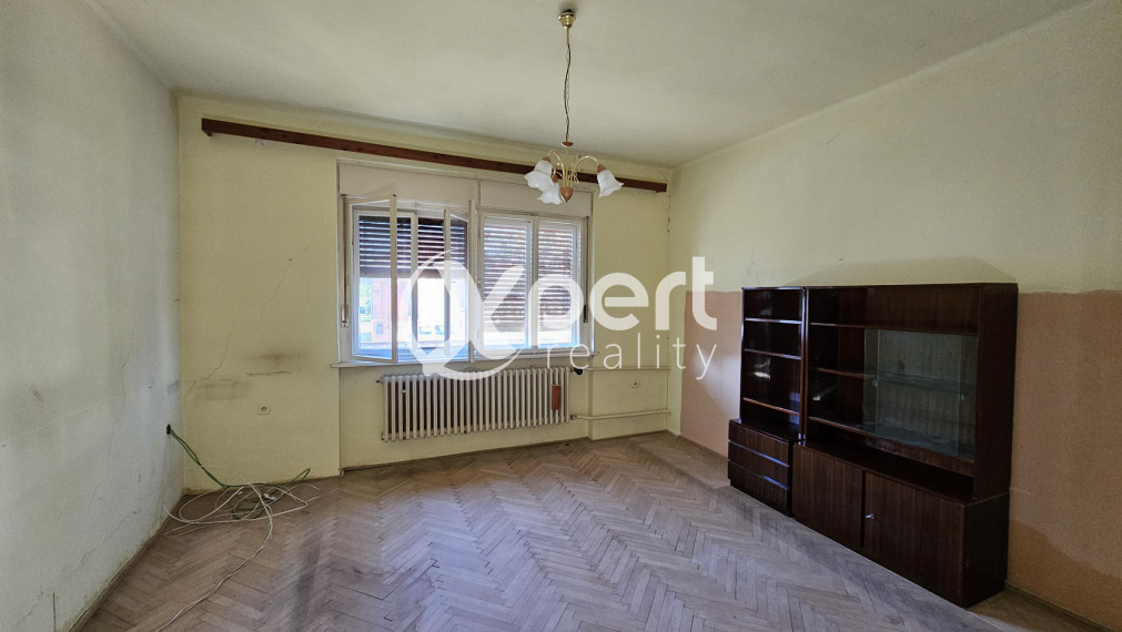 3-izb. RODINNÝ DOM S GARÁŽOU na 1211m2 POZEMKU