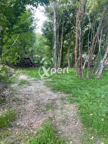 Krásny rekreačný pozemok na brehu Malého Dunaja