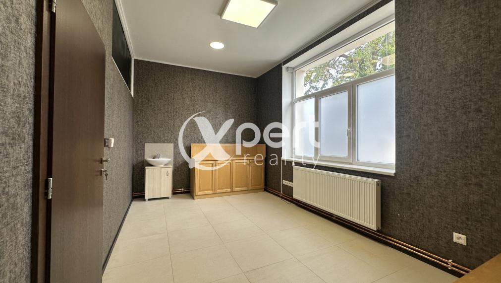 Prenájom polyfunkčnej budovy, kancelárie, obchodné priestory, služby