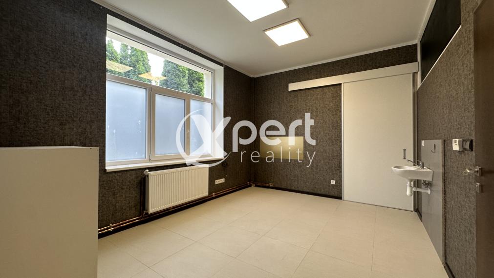 Prenájom polyfunkčnej budovy, kancelárie, obchodné priestory, služby