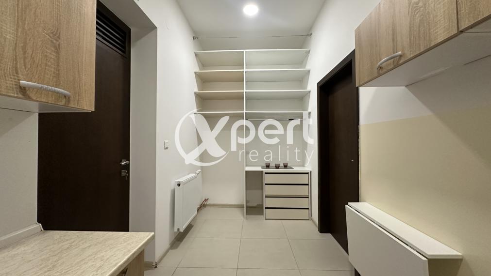 Prenájom polyfunkčnej budovy, kancelárie, obchodné priestory, služby