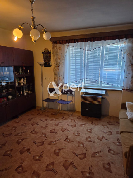 3-izbový podpivničený rodinný dom s garážou.