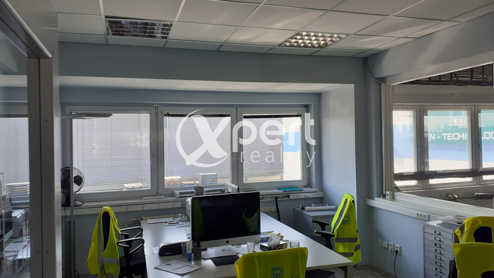 Predaj Exkluzívne priemyselný a výrobný areál v celku v Šamoríne na Seneckej ul., blízko R7