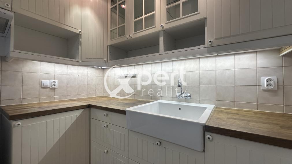 REZERVOVANÉ. Na predaj 3 izbový byt s loggiou