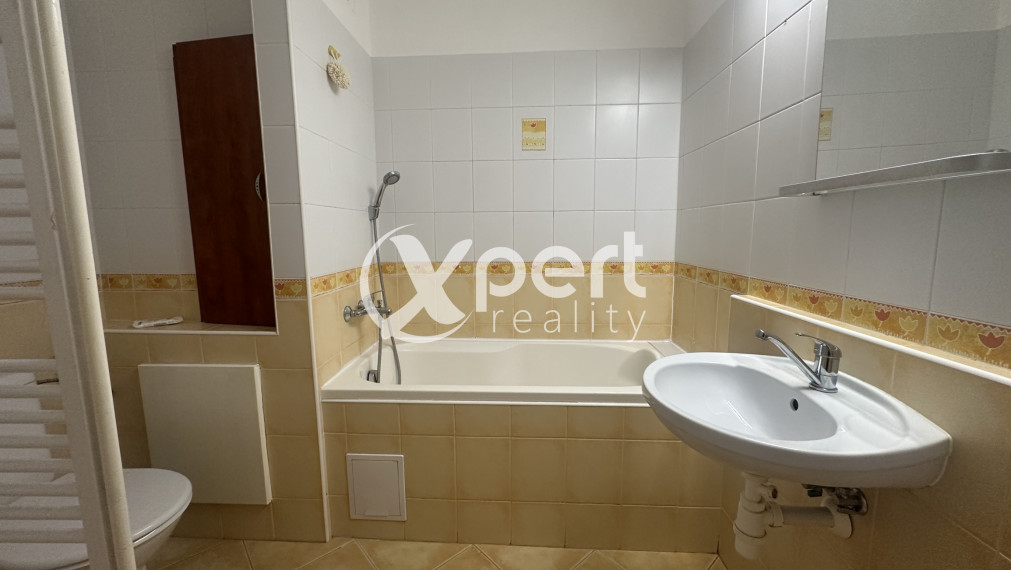 Na predaj 3 izbový byt s loggiou po kompletnej rekonštrukcii