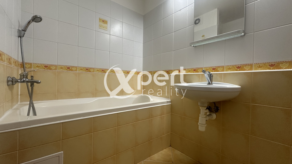 Na predaj 3 izbový byt s loggiou po kompletnej rekonštrukcii