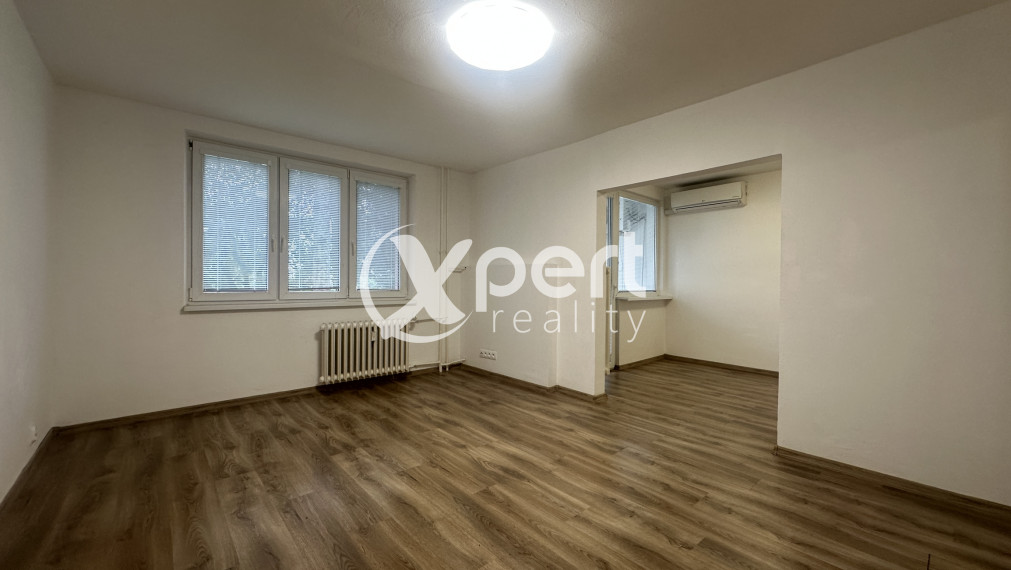 Na predaj 3 izbový byt s loggiou po kompletnej rekonštrukcii