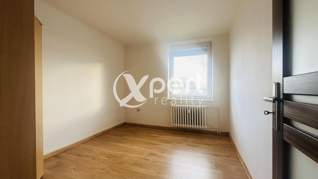 Slnečný 3 izbový byt v obľúbenej lokalite na predaj