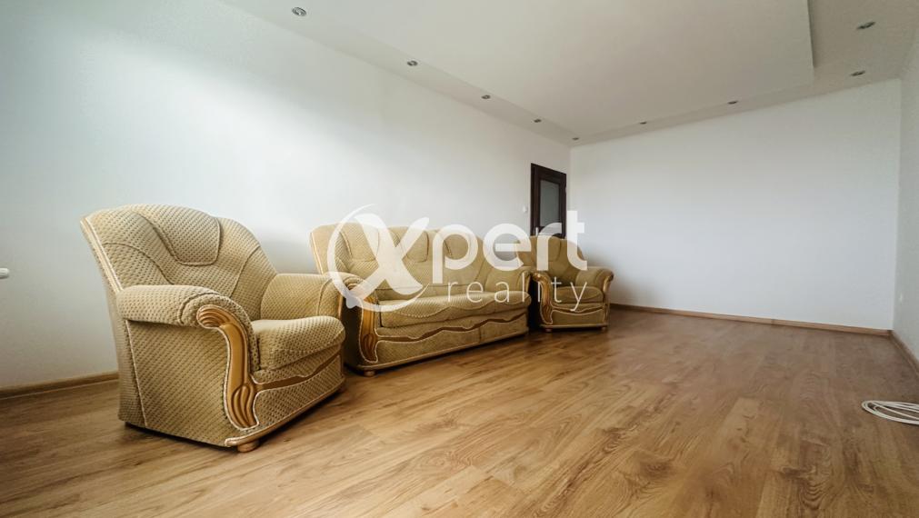 Slnečný 3 izbový byt v obľúbenej lokalite na predaj