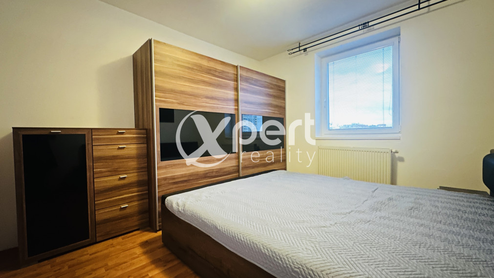 2-izbový byt na prenájom v centre Galanty s garážovým státím