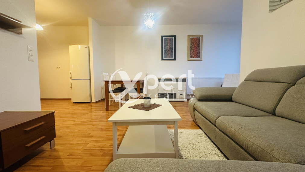 2-izbový byt na prenájom v centre Galanty s garážovým státím