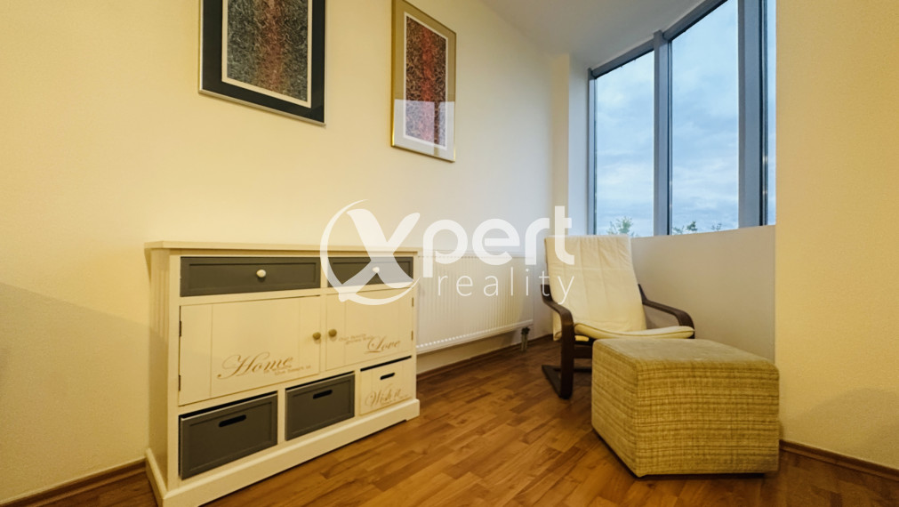 2-izbový byt na prenájom v centre Galanty s garážovým státím