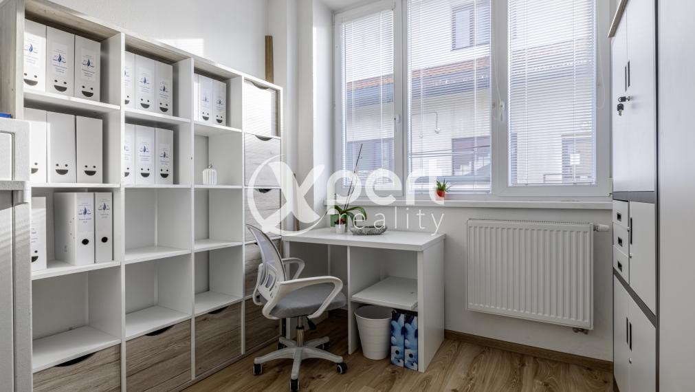 Rodinný dom s multifunkčným využitím v  centre Galanty