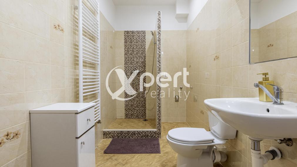 Rodinný dom s multifunkčným využitím v  centre Galanty