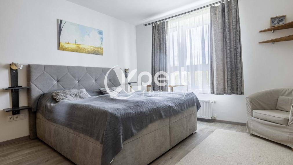 Slnečný 3 izbový byt v obľúbenej lokalite na predaj